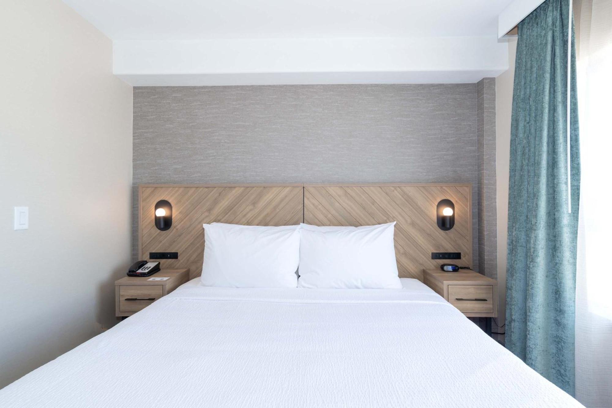 Sandman Hotel Квінел Екстер'єр фото